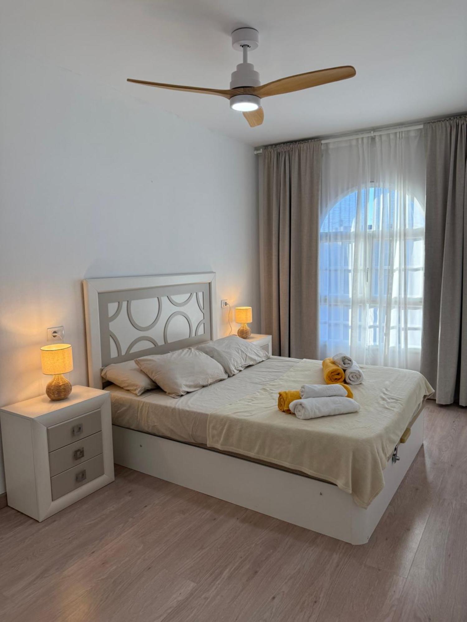 Seaside Paradise - 2 Bedroom Apartment With Ocean Views & Air Conditioning In Playa San Juan Exterior foto